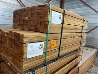 Ca. 346x Guyana Teak Planken Geschaafd, 27x70mm, lengte 168/155cm, 178
